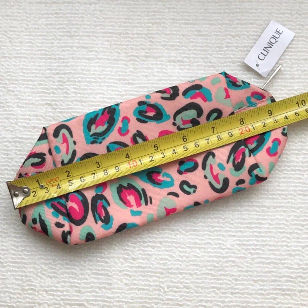 🎁Pick 5 for $25🎁 Clinique makeup bag - Picture 3 of 6
